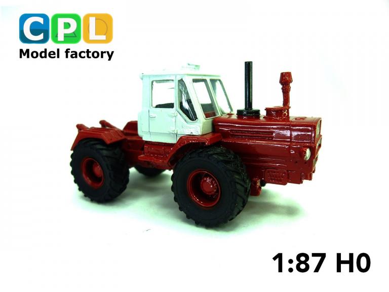 Traktor T150-K Charkiv rot - weiß